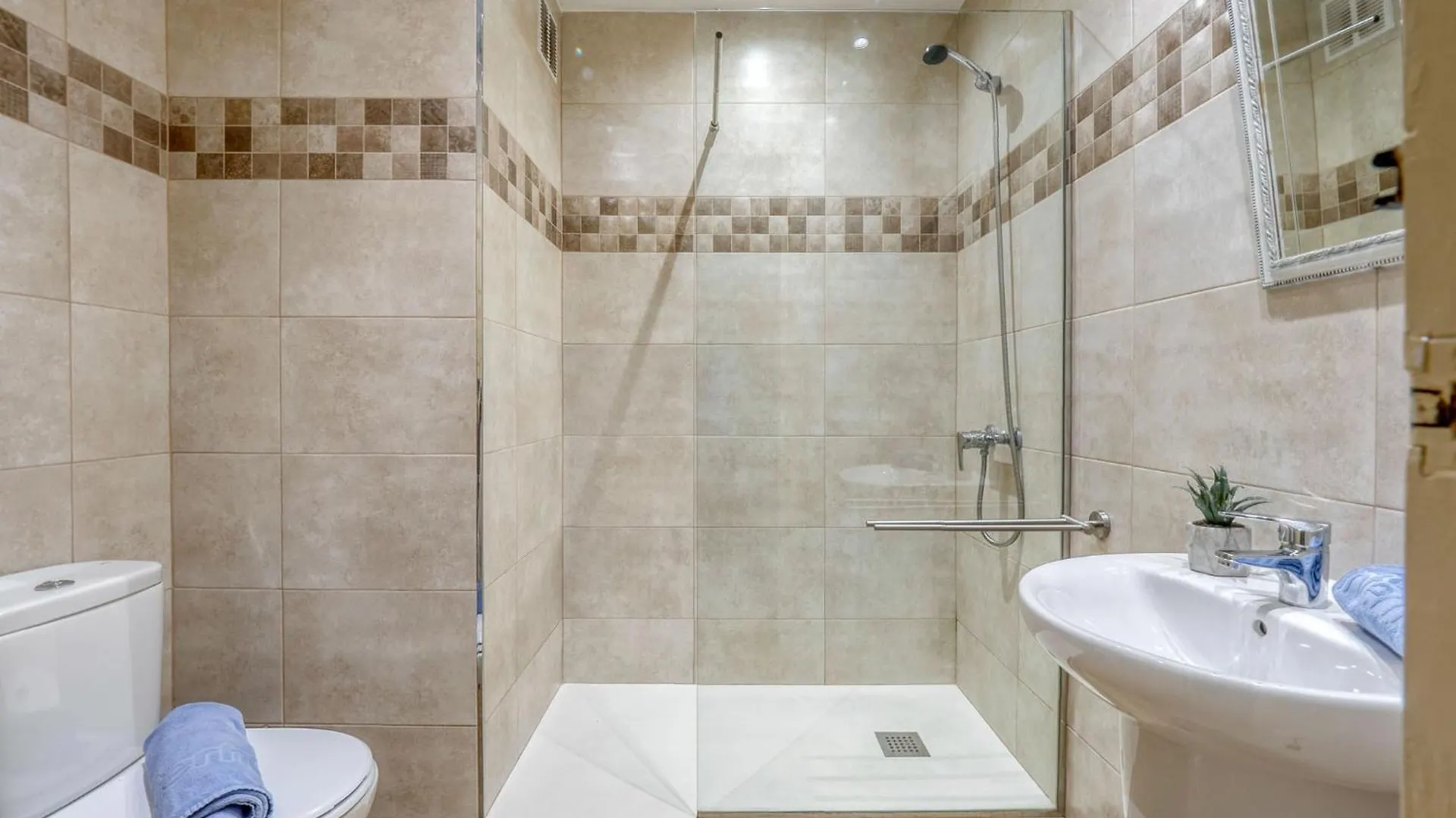 Studio Symar By Interhome Roses
